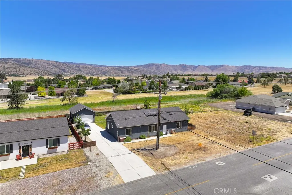 Single Family Residence for sale at 28301 stallion springs drive, Tehachapi, CA featuring 3 beds and 2 baths