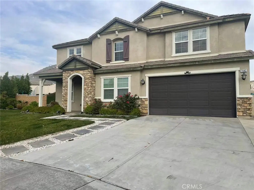 Residential Lease for rent at 7682 Rotunda Court, Riverside, Riverside County, CA featuring 5 beds and 4 baths