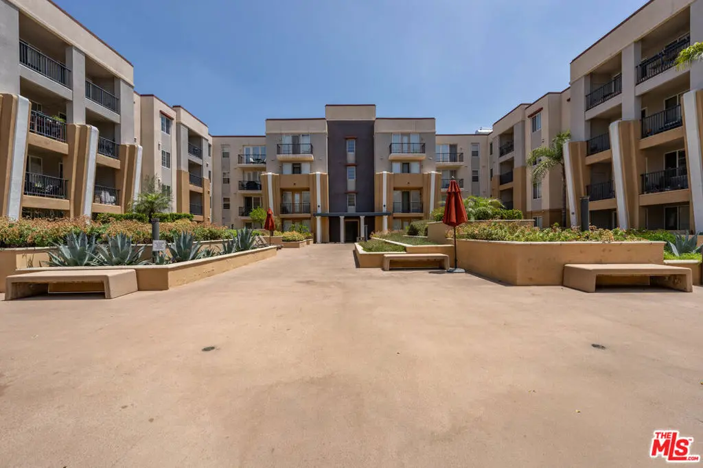 Residential Lease for rent at 360 W Avenue 26 107, Los Angeles, Los Angeles County, CA featuring 4 beds and 2 baths