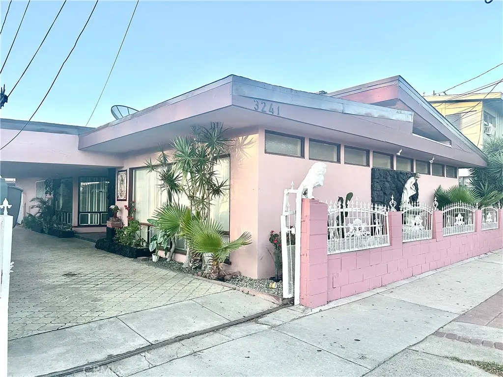 Duplex for sale at 3241 Santa Ana, Huntington Park, CA