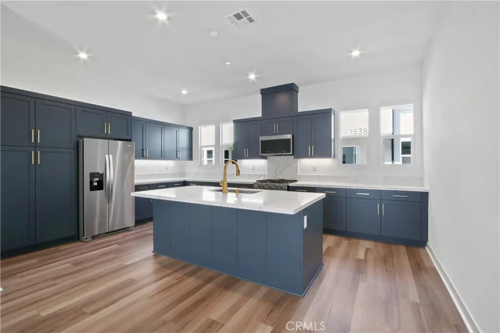 Condominium for rent at 1410 W Bushell Street, Anaheim, CA featuring 3 beds and 4 baths