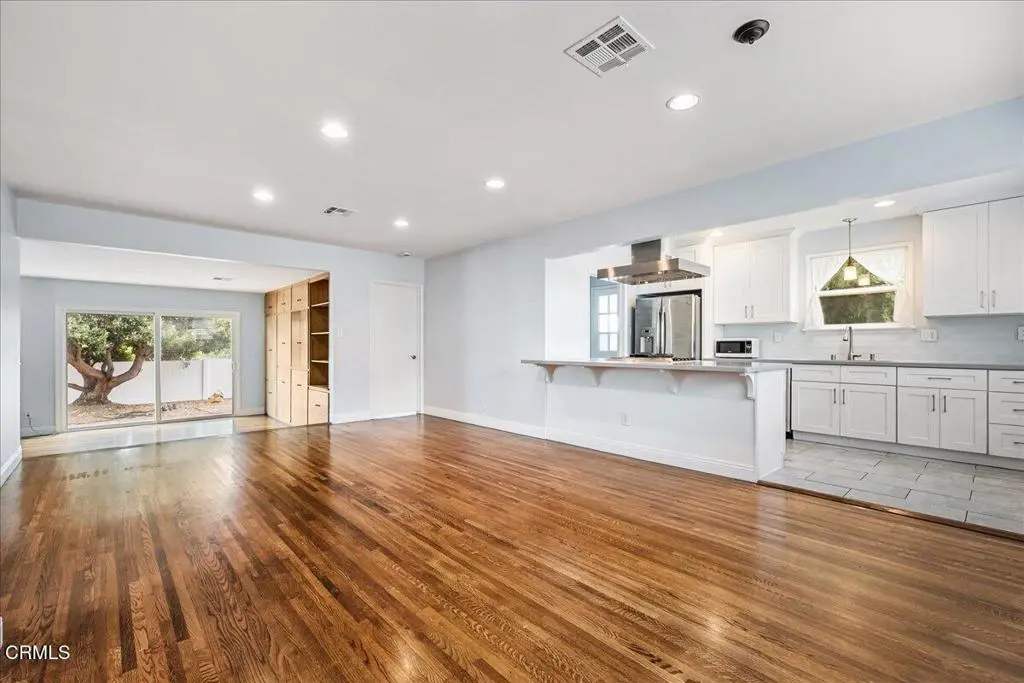 Single Family Residence for rent at 2701 Jolley Drive, Burbank, CA featuring 3 beds and 2 baths