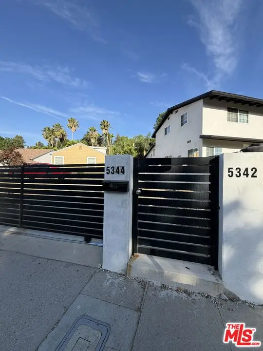 Residential Lease for rent at 5342 Don Pio Drive, Los Angeles, CA featuring 3 beds and 3 baths