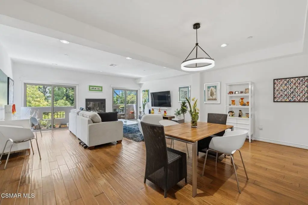 Condominium for sale at 1410 N Curson Avenue 202, Los Angeles, CA featuring 2 beds and 3 baths
