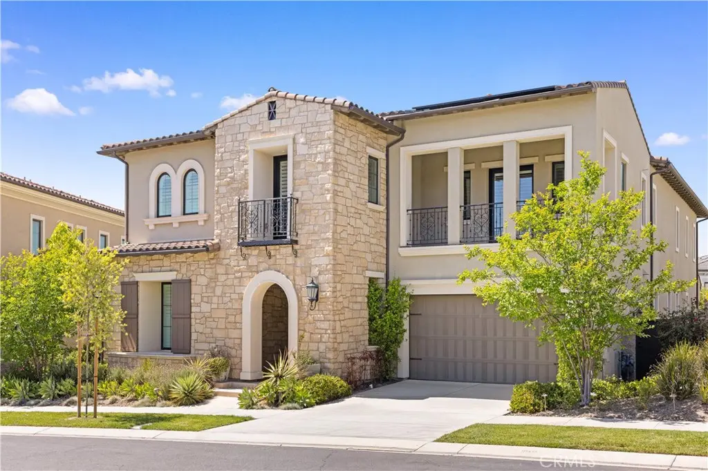 Single Family Residence for sale at 84 Eider Run, Irvine, CA featuring 5 beds and 6 baths