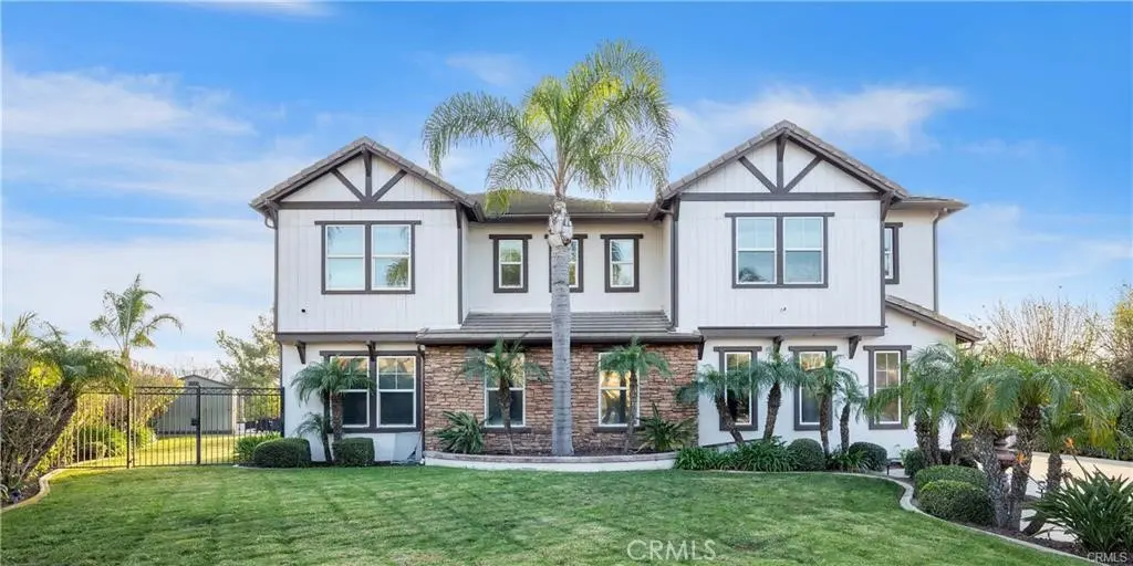 Single Family Residence for sale at 290 Cross Rail, Norco, CA featuring 5 beds and 5 baths