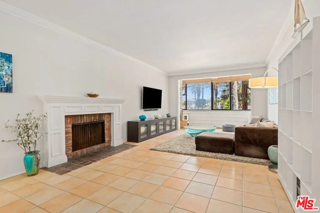 310 Tahiti Way 103, Marina Del Rey, CA — listing photo 1