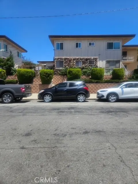 Condominium for sale at 420 N Market Street 23, Inglewood, CA featuring 2 beds and 1 bath