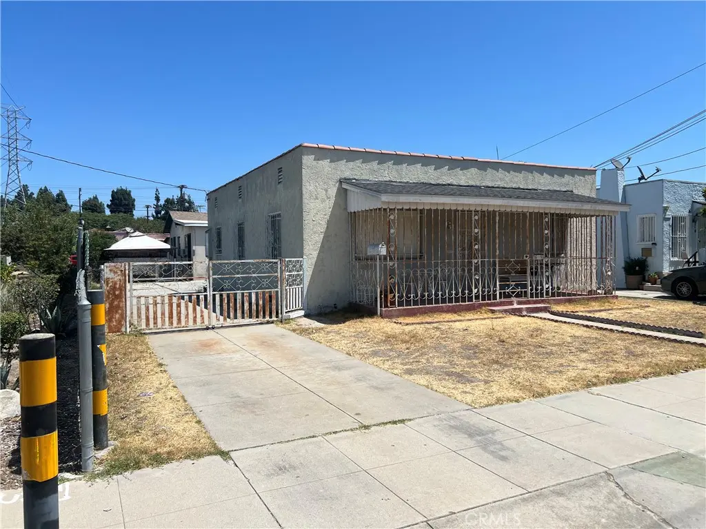 Duplex for sale at 3453 California, Huntington Park, CA