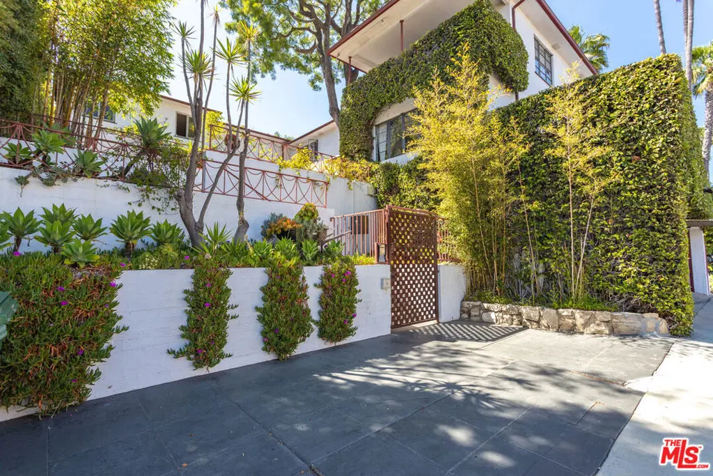 Residential Lease for rent at 10959 STRATHMORE Drive, Los Angeles, Los Angeles County, CA featuring 3 beds and 3 baths