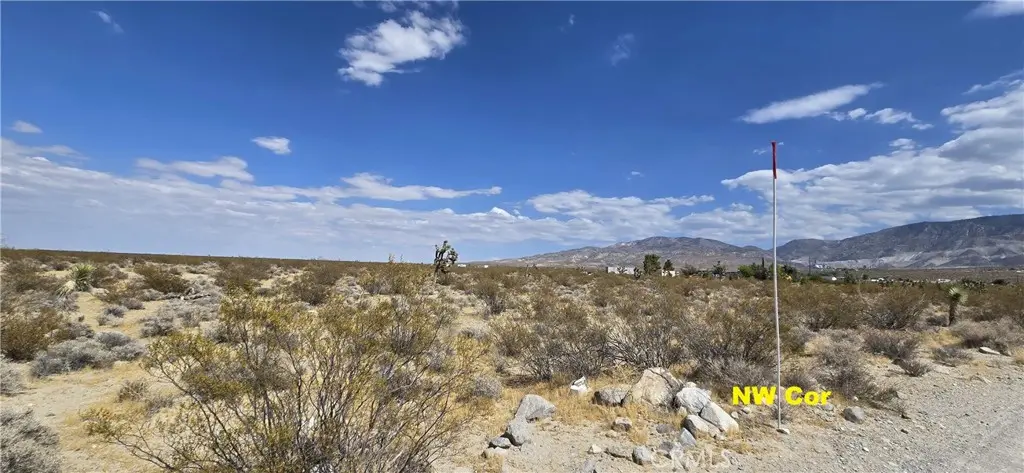 8001 Fairlane Road, Lucerne Valley, CA — listing photo 1