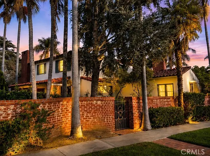 Single Family Residence for rent at 4101 Pacific, Long Beach, CA featuring 4 beds and 4 baths