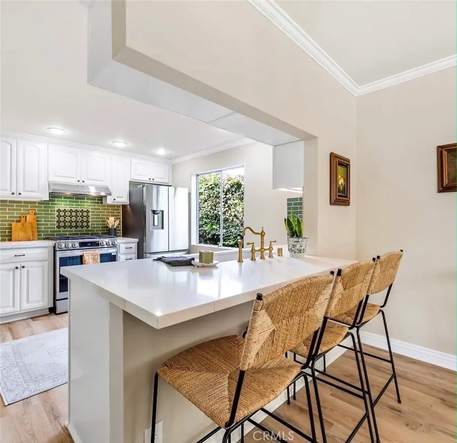 Duplex for rent at 237 23rd, Costa Mesa, CA featuring 2 beds and 1 bath