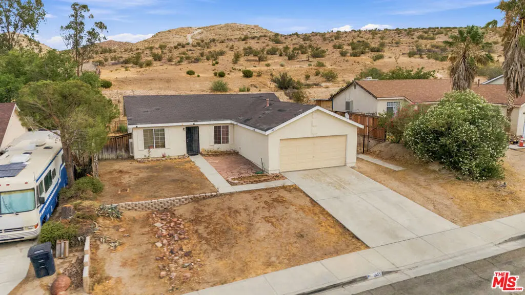 1325 Bradford Avenue, Rosamond, CA — listing photo 1