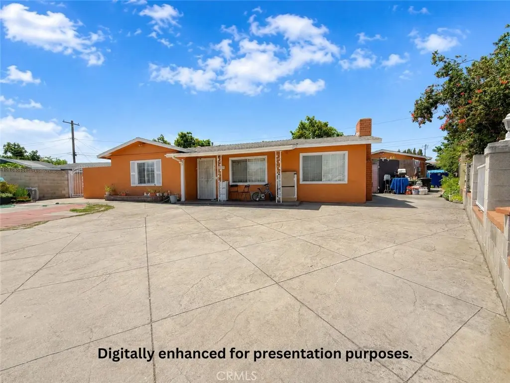 Single Family Residence for sale at 4728 W Henderson Pl, Santa Ana, CA featuring 5 beds and 4 baths