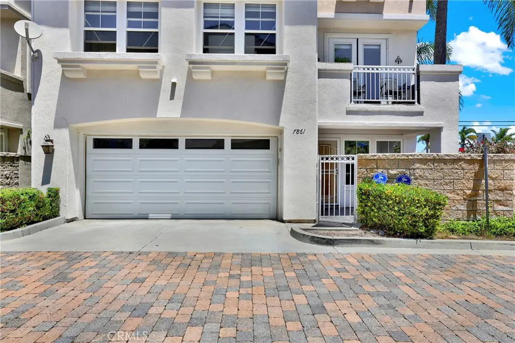 Condominium for sale at 7861 Daisy, Huntington Beach, CA