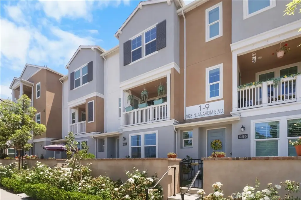 Condominium for sale at 1028 N Anaheim Boulevard 4, Anaheim, CA featuring 3 beds and 4 baths