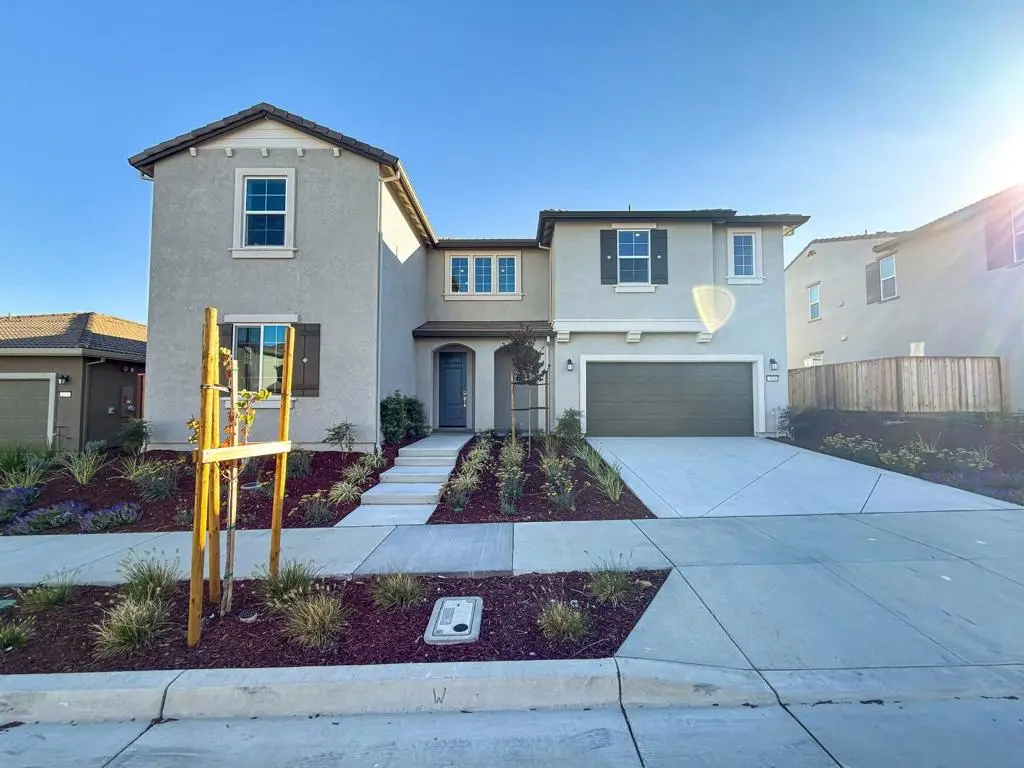 Residential Lease for rent at 2848 Dapper Street, Tracy, CA featuring 5 beds and 3 baths