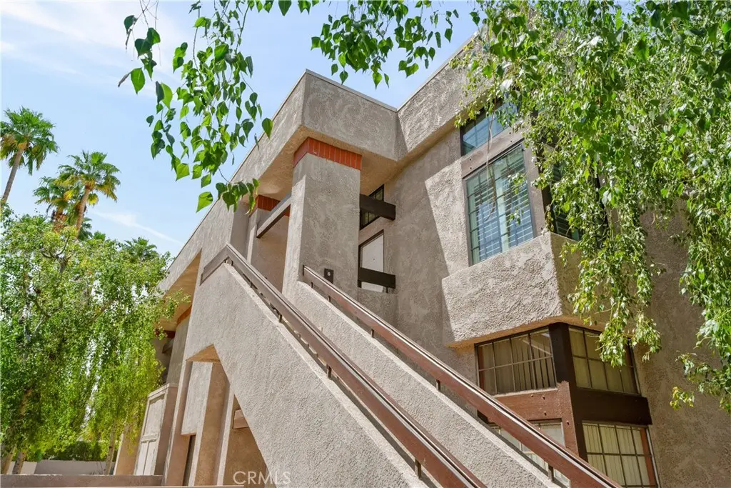 Residential Lease for rent at 2601 S Broadmoor, Palm Springs, Riverside County, CA featuring 2 beds and 2 baths
