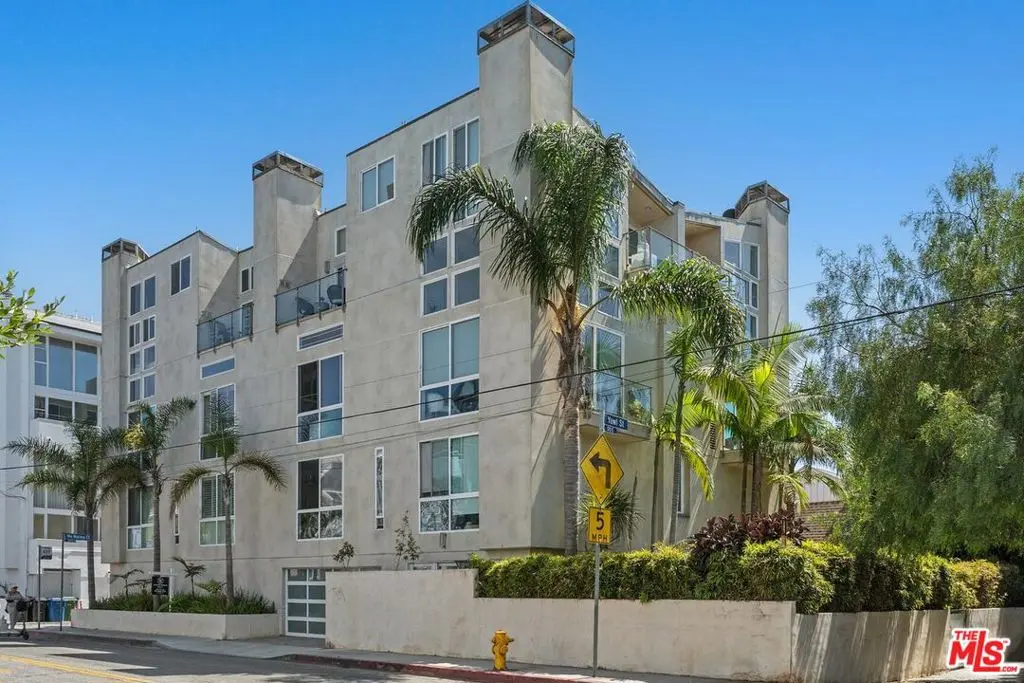 24 YAWL Street 2, Marina Del Rey, CA — listing photo 1