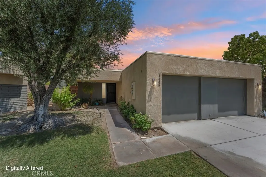 1462 Sunflower Circle N, Palm Springs, CA — listing photo 1