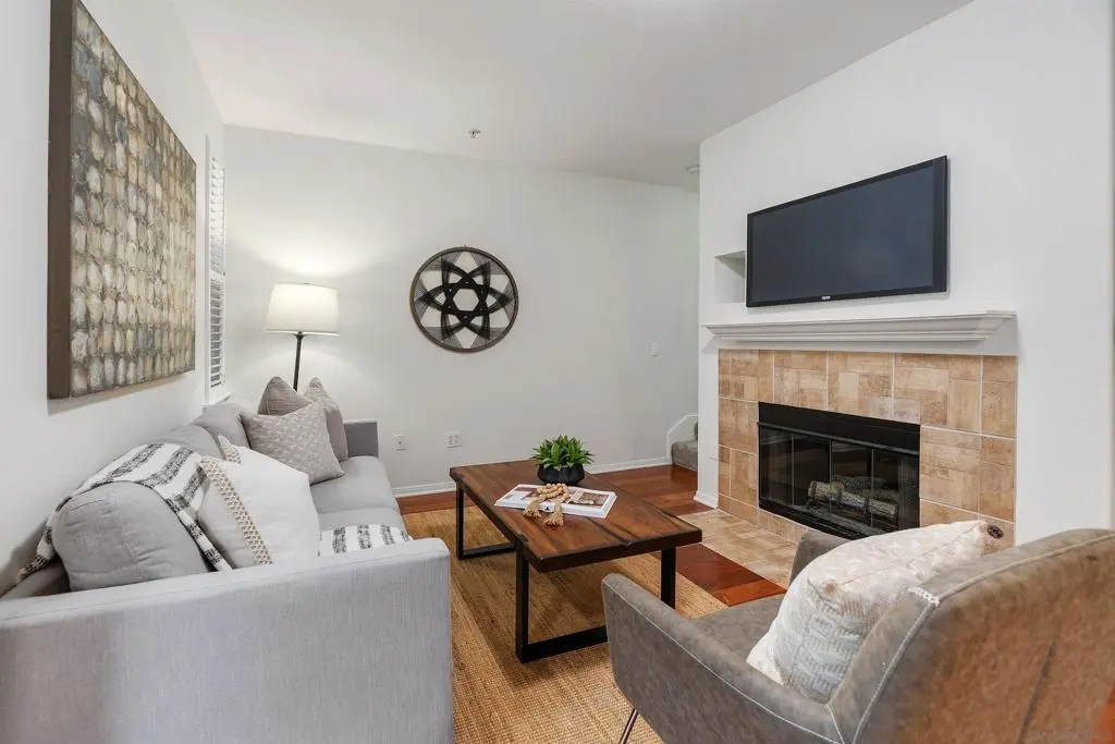 Single Family Residence for rent at 13021 Evening Creek Dr S 21, San Diego, CA featuring 2 beds and 3 baths