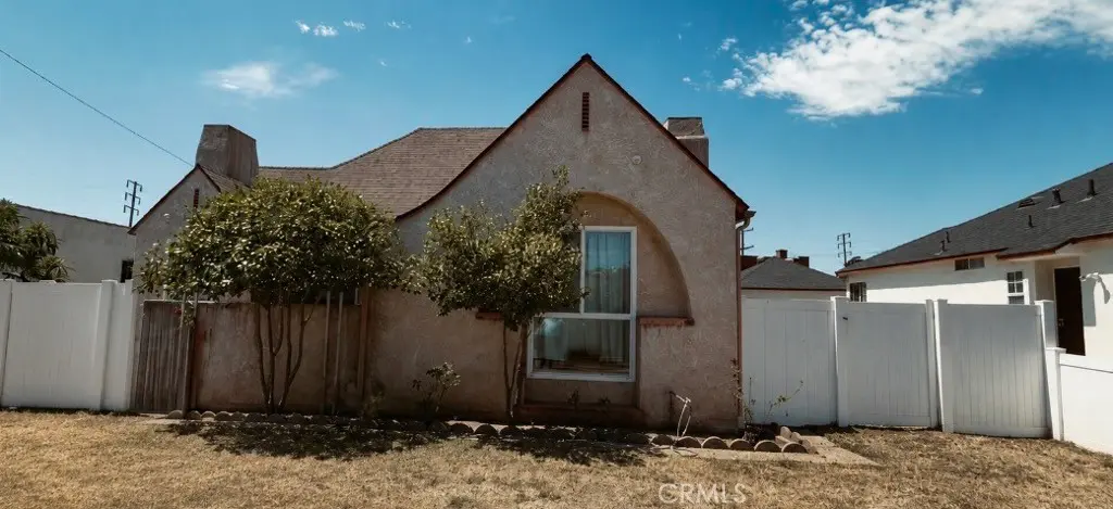 Single Family Residence for sale at 6014 Hereford, Los Angeles, CA featuring 2 beds and 1 bath