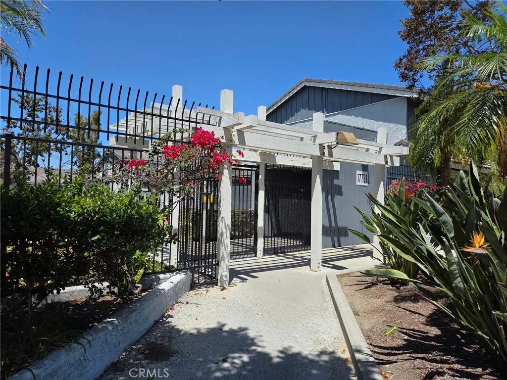 Residential Lease for rent at 17721 Norwalk Blvd #49, Artesia, Los Angeles County, CA featuring 3 beds and 3 baths