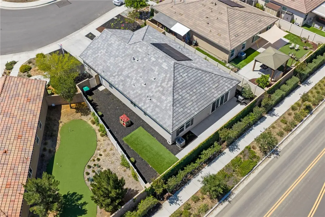 29050 Golden Sunset, Winchester, CA — listing photo 1