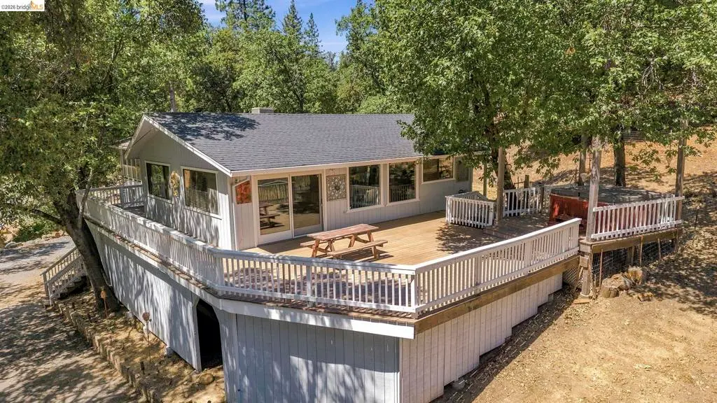 Single Family Residence for sale at 22148 Crystal Falls Dr. West, Sonora, CA featuring 3 beds and 2 baths