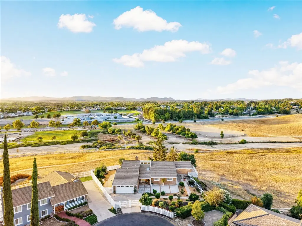 Single Family Residence for sale at 29510 Avenida Del Sol, Temecula, CA featuring 4 beds and 4 baths