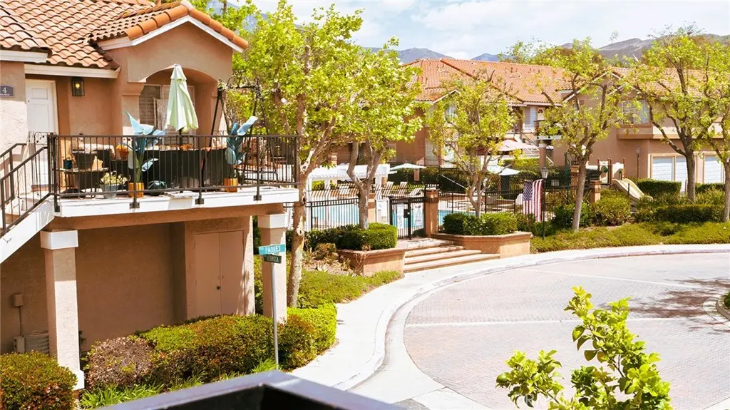 Condominium for sale at 7 Via Hermosa, Rancho Santa Margarita, CA featuring 1 bed and 1 bath