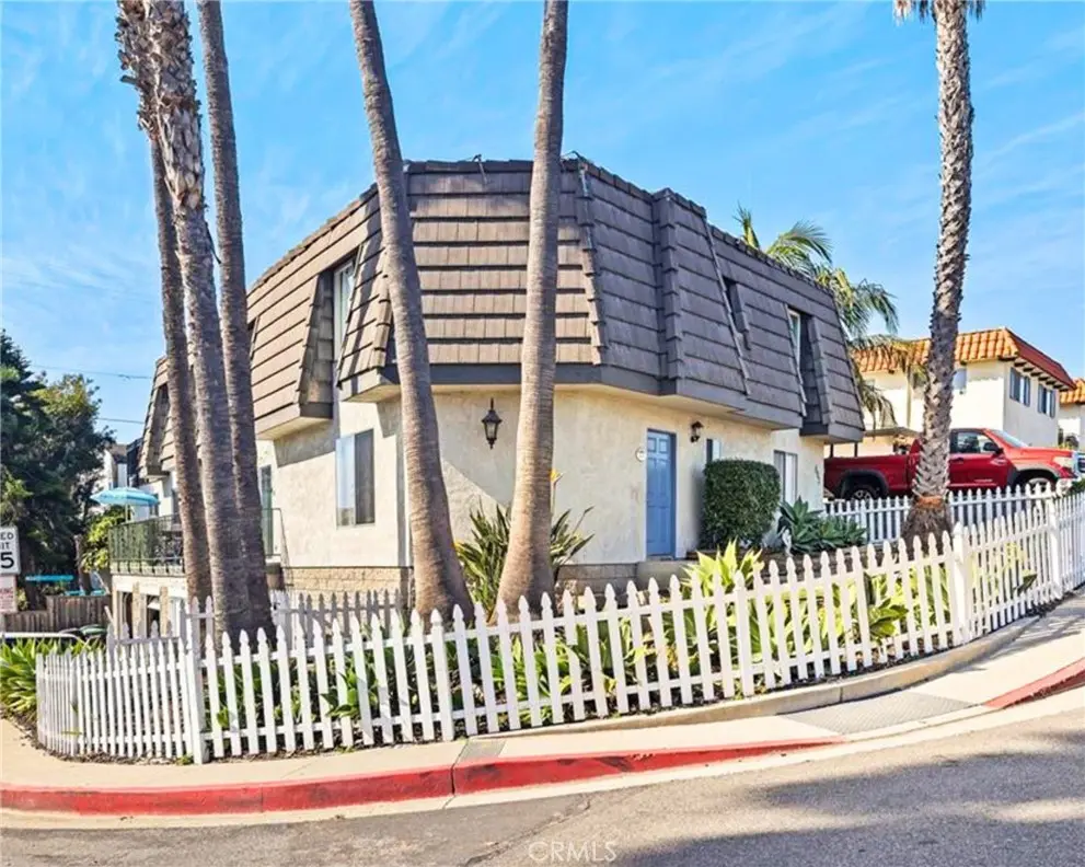 Triplex for sale at 803 Calle Puente, San Clemente, CA