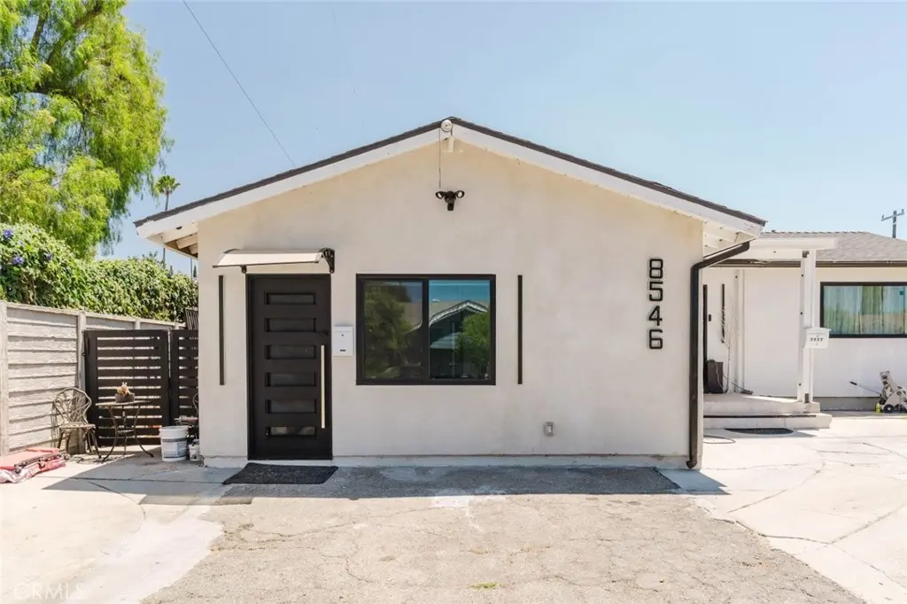 8544 Wisner Avenue, North Hills, CA — listing photo 1