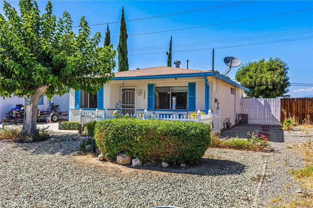 2236 San Padre, Hemet, CA — listing photo 1