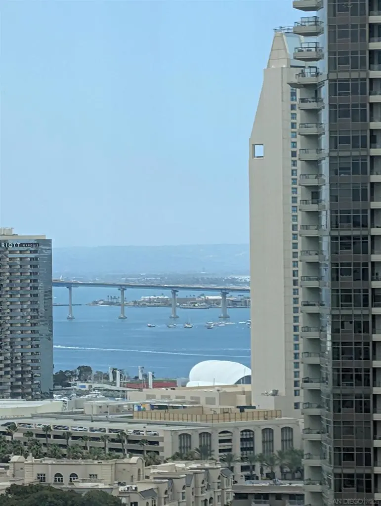 Condominium for sale at 1205 Pacific Hwy 2504, San Diego, CA featuring 1 bed and 2 baths
