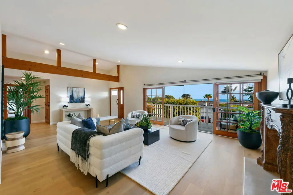 Residential Lease for rent at 31819 Cottontail Lane Lane, Malibu, Los Angeles County, CA featuring 4 beds and 4 baths