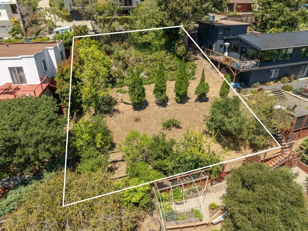1072 Sterling Ave, Berkeley, CA — listing photo 1