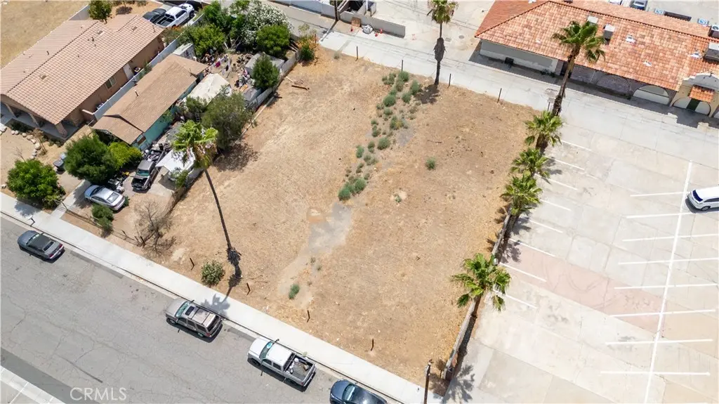 125 E 10th St, Perris, CA — listing photo 1