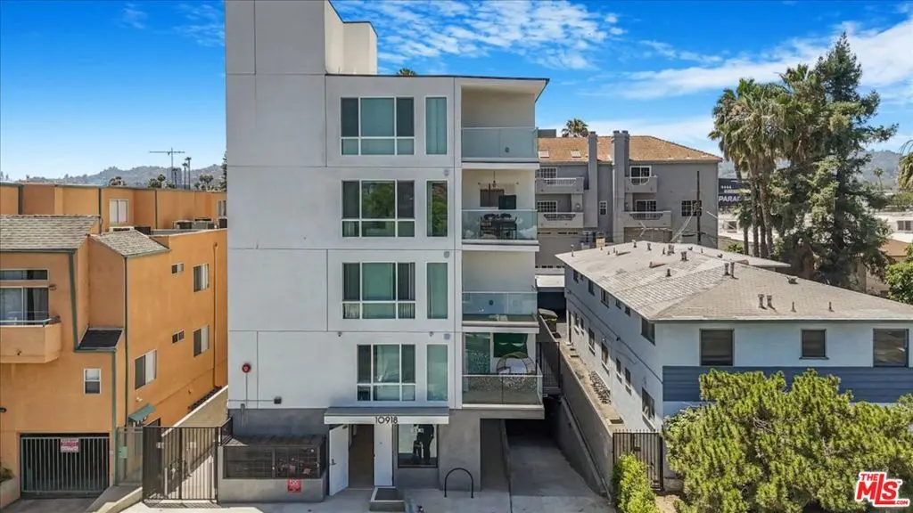 10918 Camarillo Street, North Hollywood, CA — listing photo 1