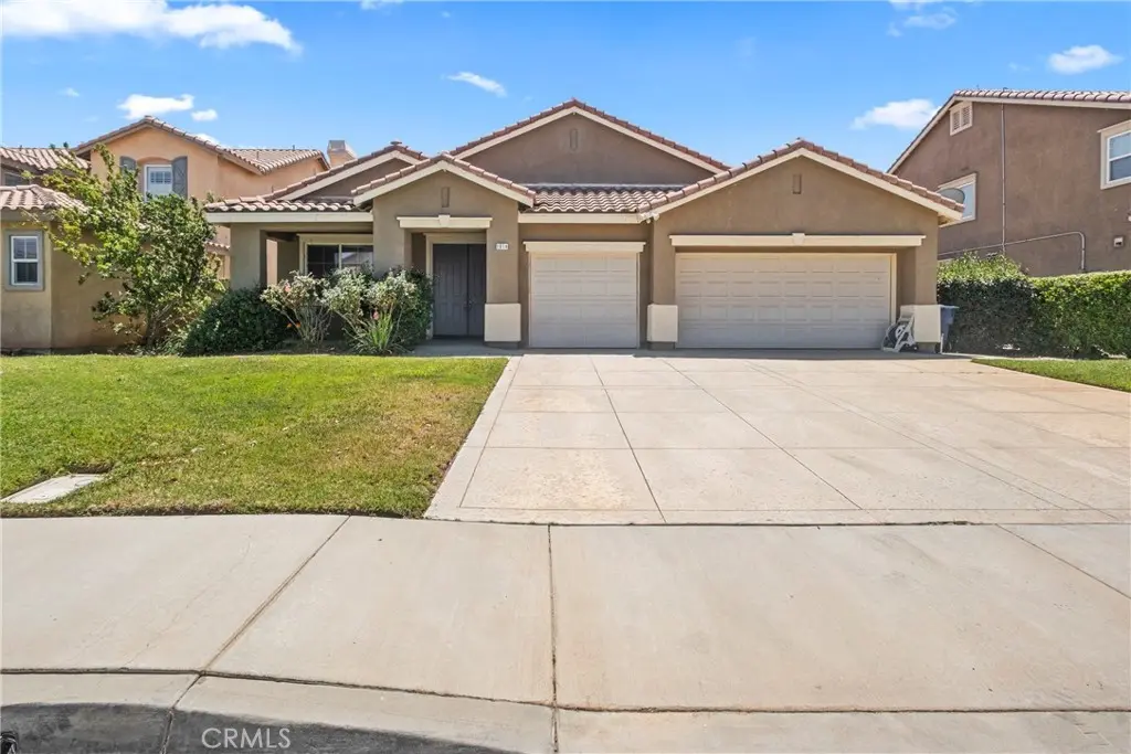 1814 Amargosa, Palmdale, CA — listing photo 1