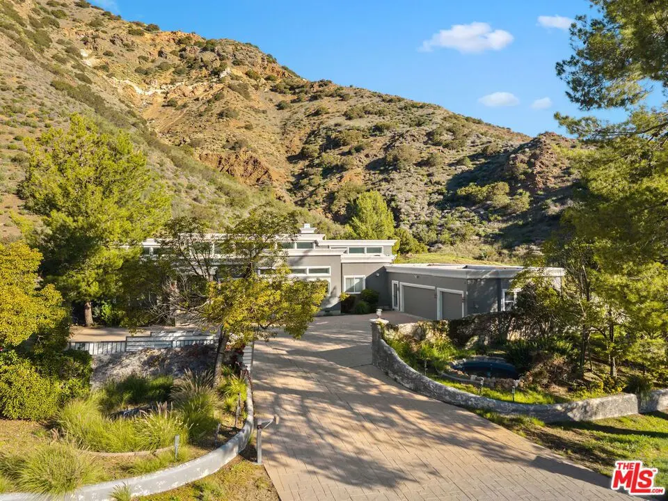 Single Family Residence for rent at 3699 Kanan Road, Agoura Hills, CA featuring 4 beds and 3 baths