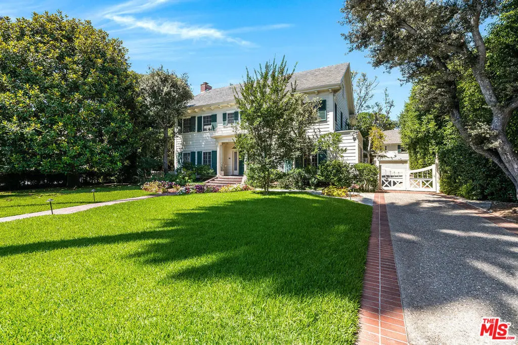 Single Family Residence for rent at 809 N Bedford Drive, Beverly Hills, CA featuring 5 beds and 5 baths