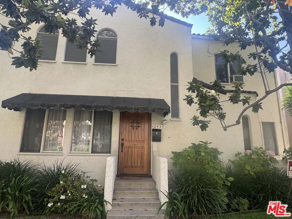 Residential Lease for rent at 245 N Swall Drive, Beverly Hills, Los Angeles County, CA featuring 2 beds and 2 baths