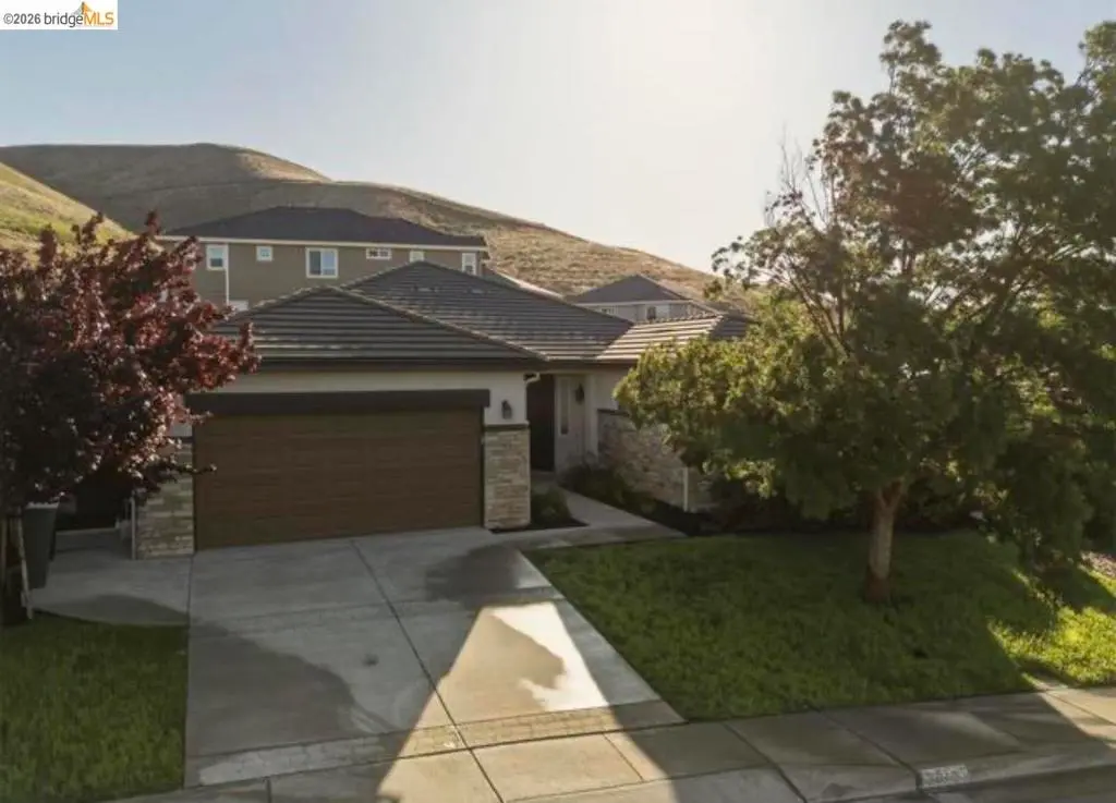 Residential Lease for rent at 3042 Barranca DR, Bay Point, Contra Costa County, CA featuring 5 beds and 3 baths