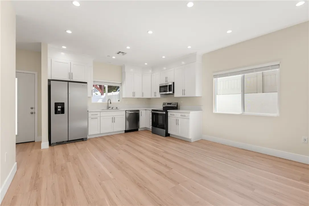 14924 1/2 Kittridge St, Van Nuys, CA — listing photo 1