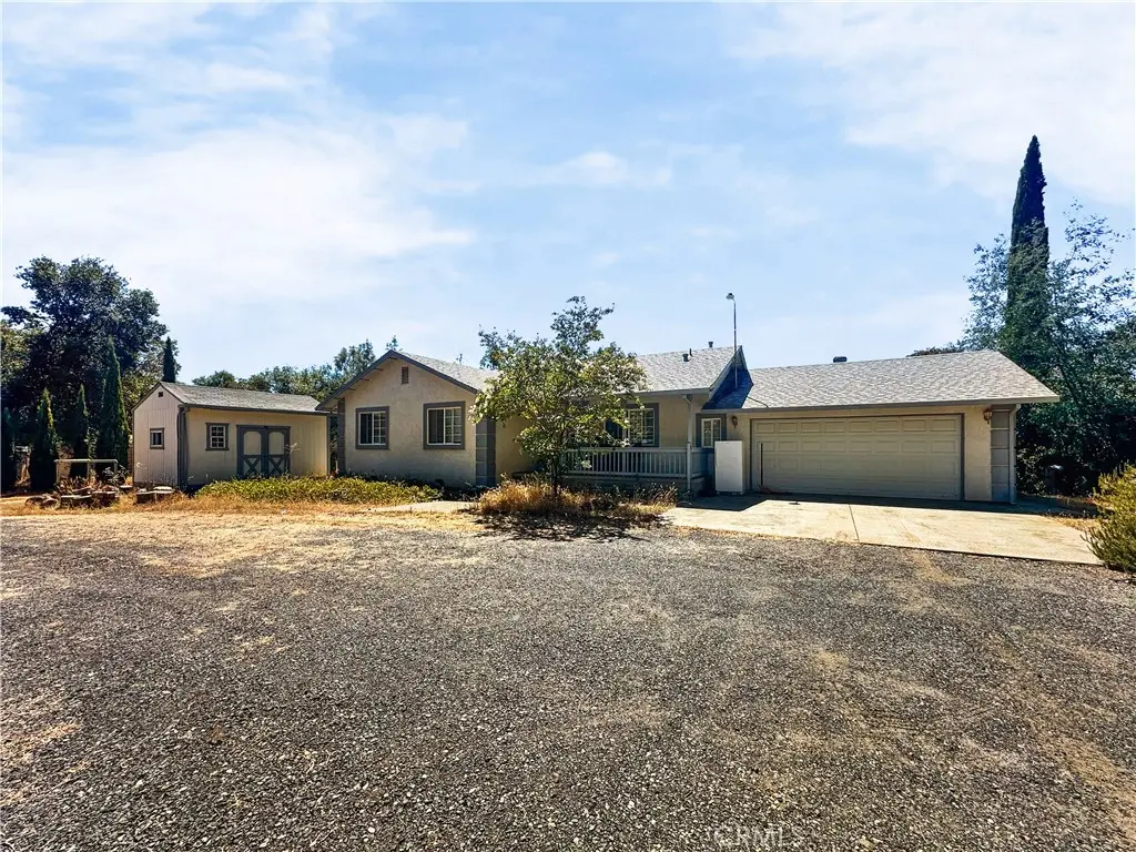 Single Family Residence for sale at 866 W Sandra, Oroville, CA featuring 3 beds and 2 baths
