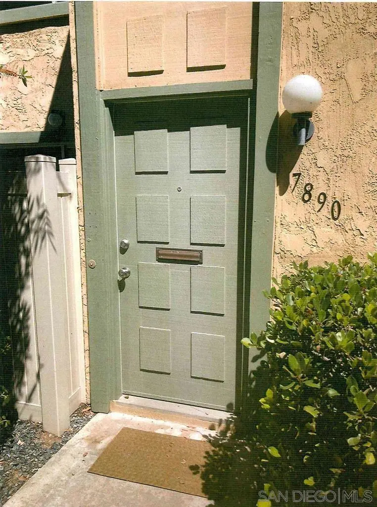 Townhouse for rent at 7890 Hummingbird Lane, San Diego, CA featuring 3 beds and 3 baths