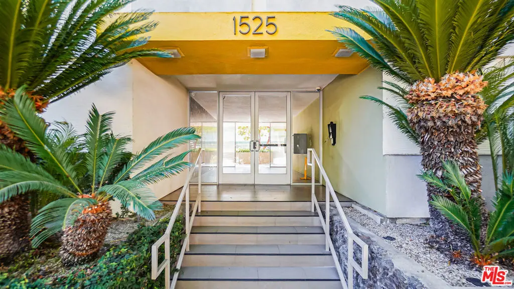 Condominium for sale at 1525 N Hayworth Avenue 204, Los Angeles, CA featuring 1 bed and 2 baths