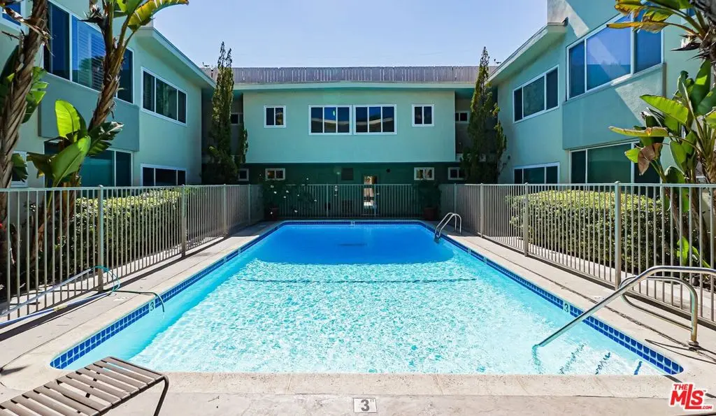 Condominium for sale at 1525 N Hayworth Avenue 204, Los Angeles, CA featuring 1 bed and 2 baths